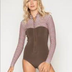 Seea 2 mm wetsuit/ surf spring suit size Small